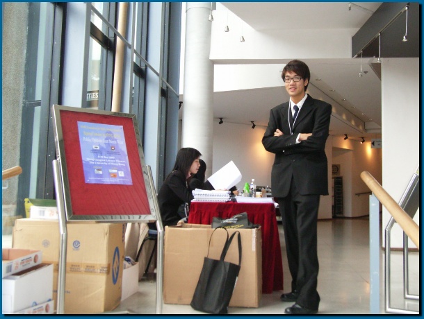 602x451 pixels (106K)